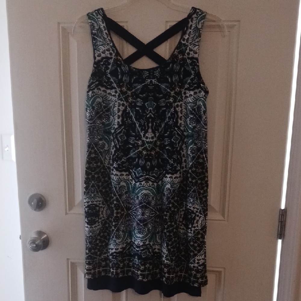 ** Size Small Womens Stylish Trendy Criss Cross Back Dress NY Collection